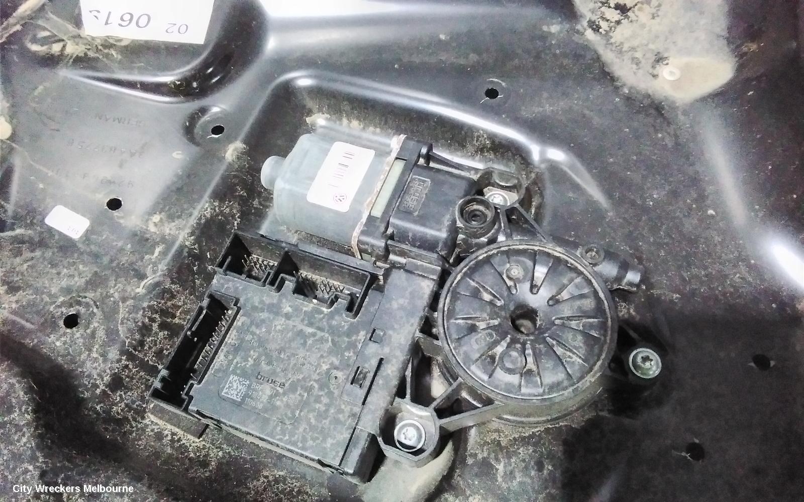 VOLKSWAGEN PASSAT RIGHT FRONT WINDOW REG/MOTOR, 3C/MK6 B7, SEDAN/WAGON, 09/2010 - 05/2015 - Image 2