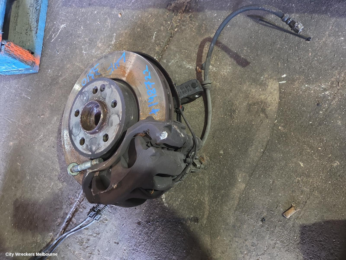 MERCEDES VITO LEFT FRONT HUB ASSEMBLY, 639, 02/2011 - 02/2015 - Image 2