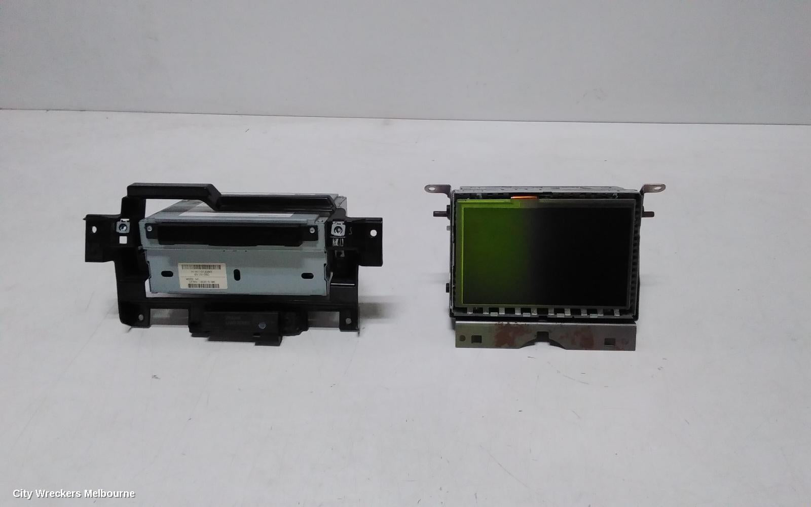LAND ROVER DISCOVERY RADIO/CD/DVD/SAT/TV, DISPLAY UNIT, 4, 10/2009 - 12/2016 - Image 1