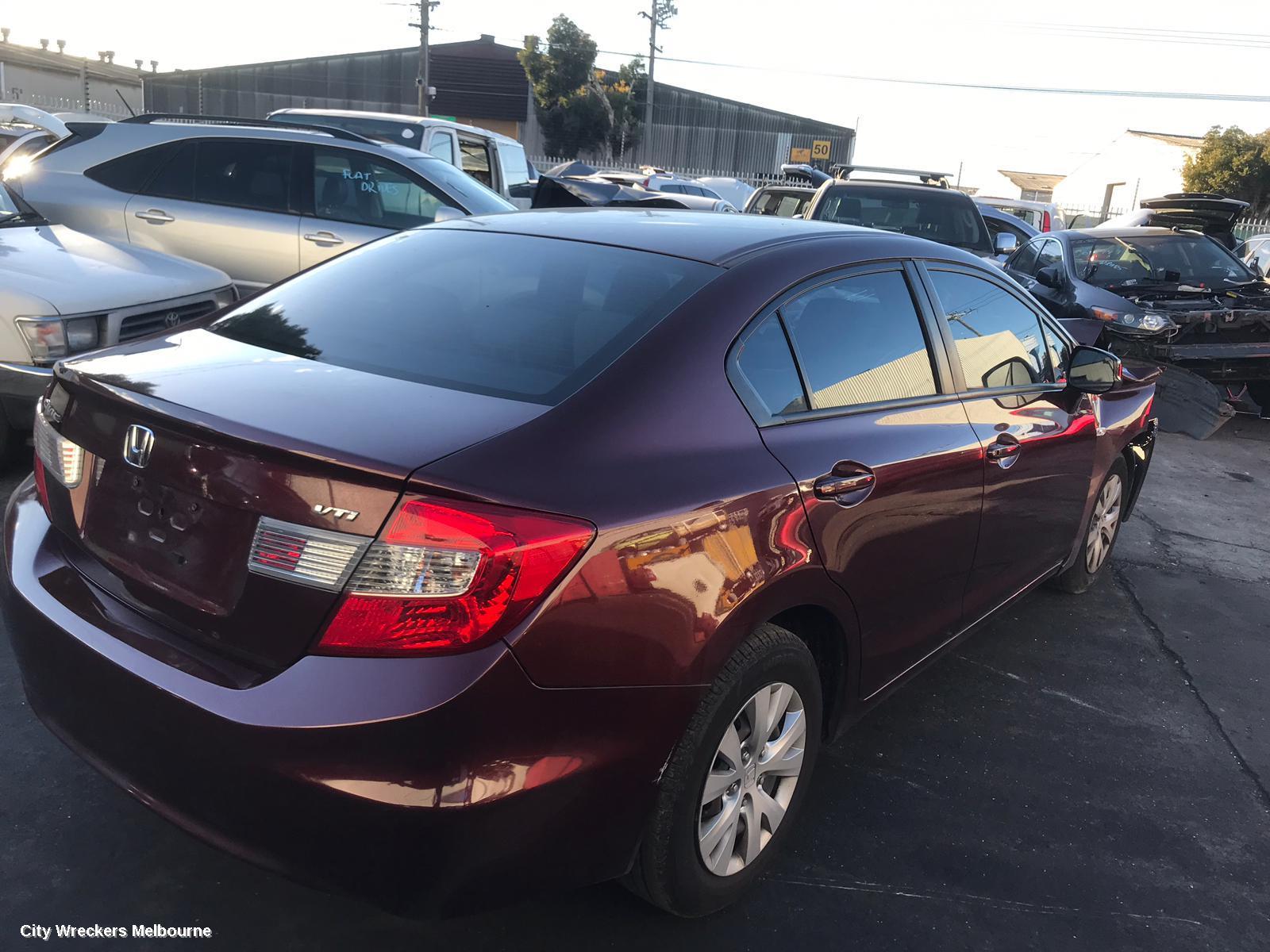 HONDA CIVIC REAR GARNISH, BOOTLID LAMP (LH SIDE), 9TH GEN, 02/2012 - 04/2016 - Image 3