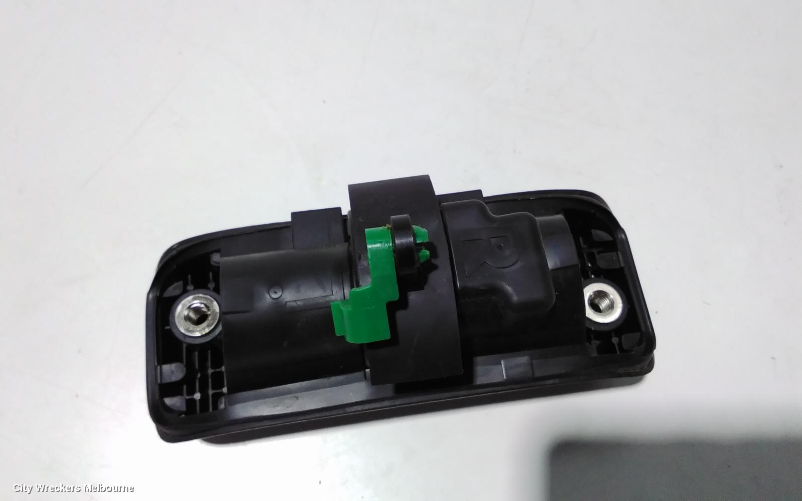 TOYOTA HIACE DOOR HANDLE, OUTER, RH REAR, BLACK, 300 SERIES, 04/2019 ONWARDS - Image 3