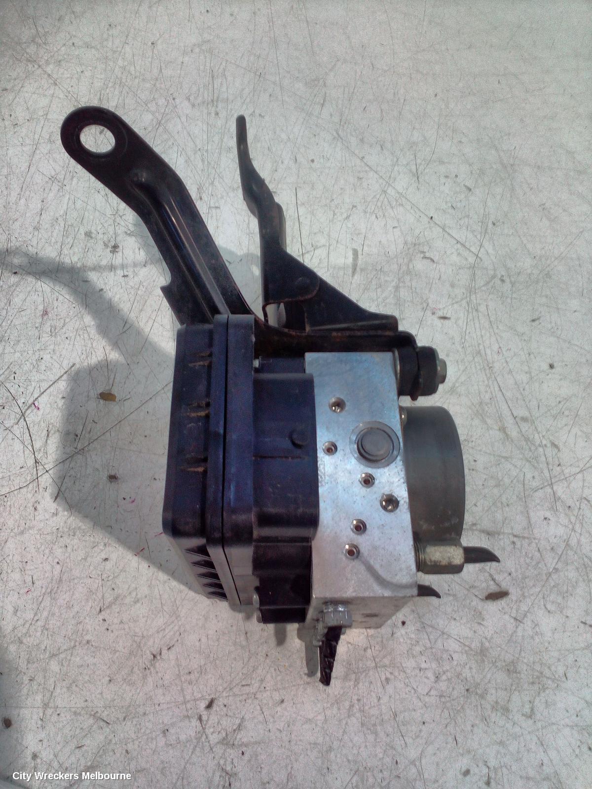 TOYOTA YARIS ABS PUMP/MODULATOR, 3DR/5DR HATCH, NCP13#, 08/2011 - 01/2020 - Image 2