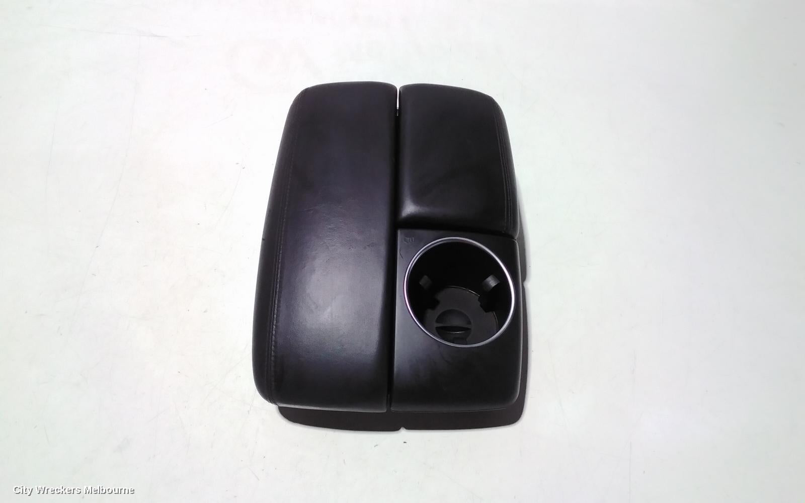 AUDI Q7 CONSOLE, 4L, CENTRE CONSOLE LID ONLY, LEATHER, 09/2006 - 08/2015 - Image 2