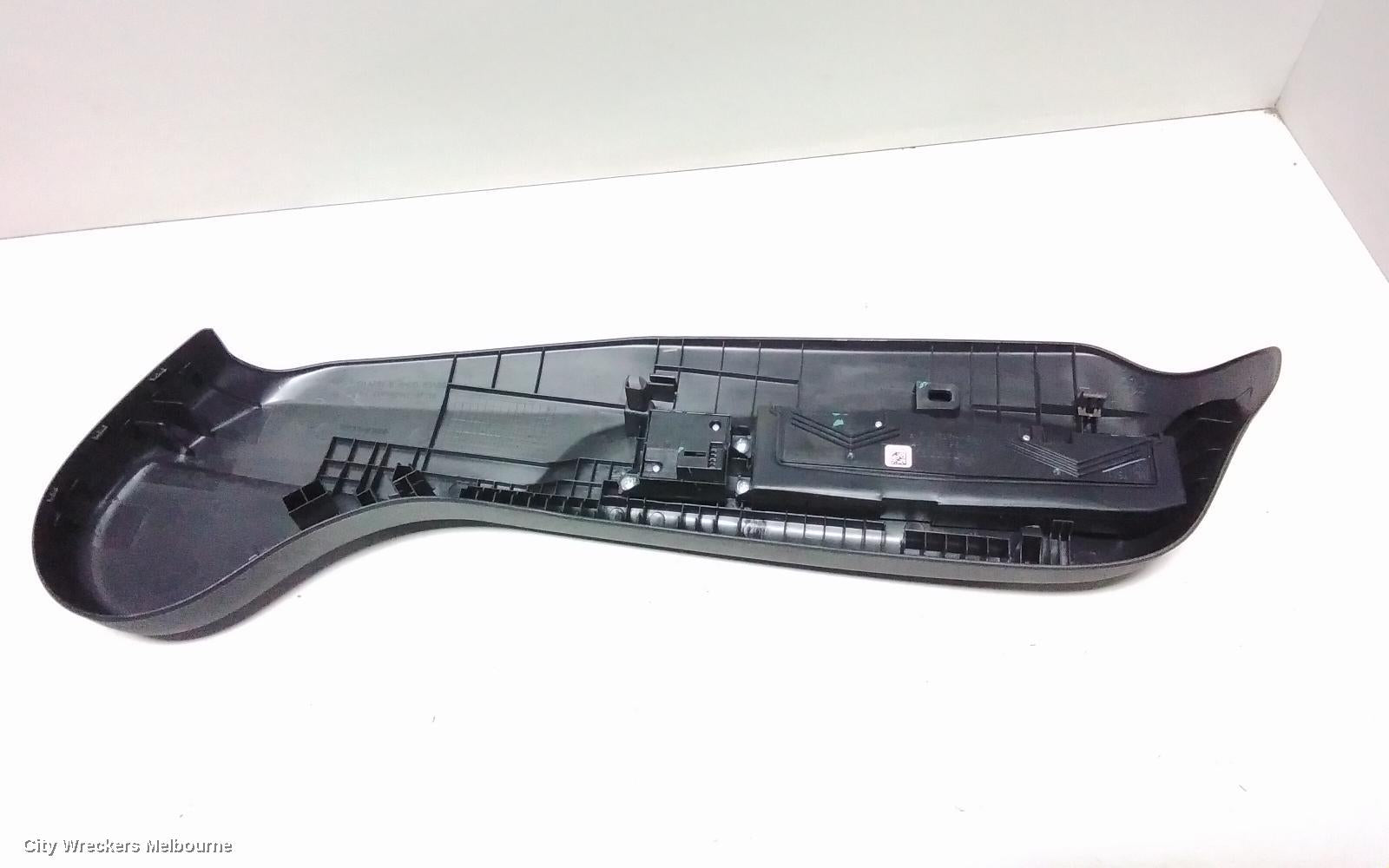 HONDA CRV, RW, 05/2017 - 08/2023, RH SEAT SWITCH : 75681 - Image 3