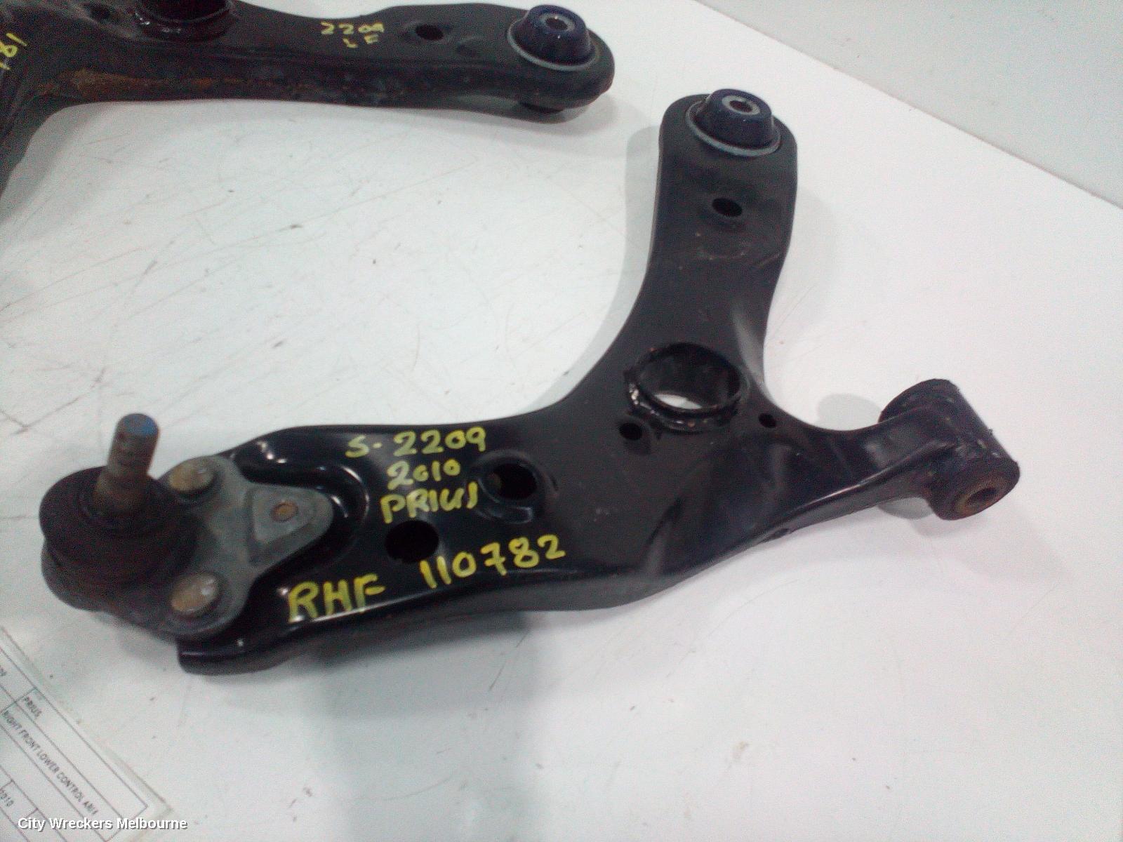 TOYOTA PRIUS RIGHT FRONT LOWER CONTROL ARM, ZVW30R, 07/2009 - 12/2015 - Image 2
