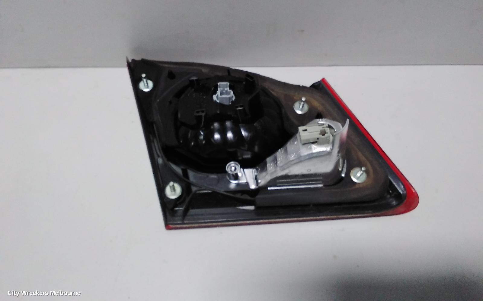 HONDA CIVIC REAR GARNISH, BOOTLID LAMP (RH SIDE), 8TH GEN, 02/2006 - 12/2008 - Image 3