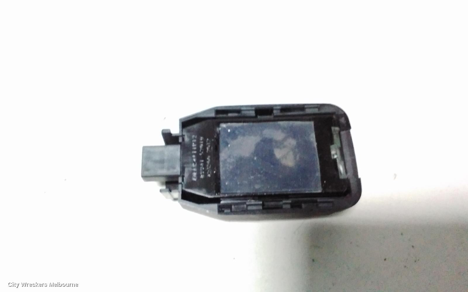 TOYOTA CAMRY, XV50, 12/2011 - 05/2015, RAIN SENSOR: 69952 - Image 2