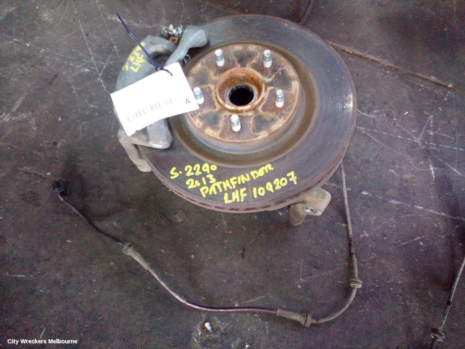 NISSAN PATHFINDER LEFT FRONT HUB ASSEMBLY, R52, 06/2013 - 04/2021 - Image 2