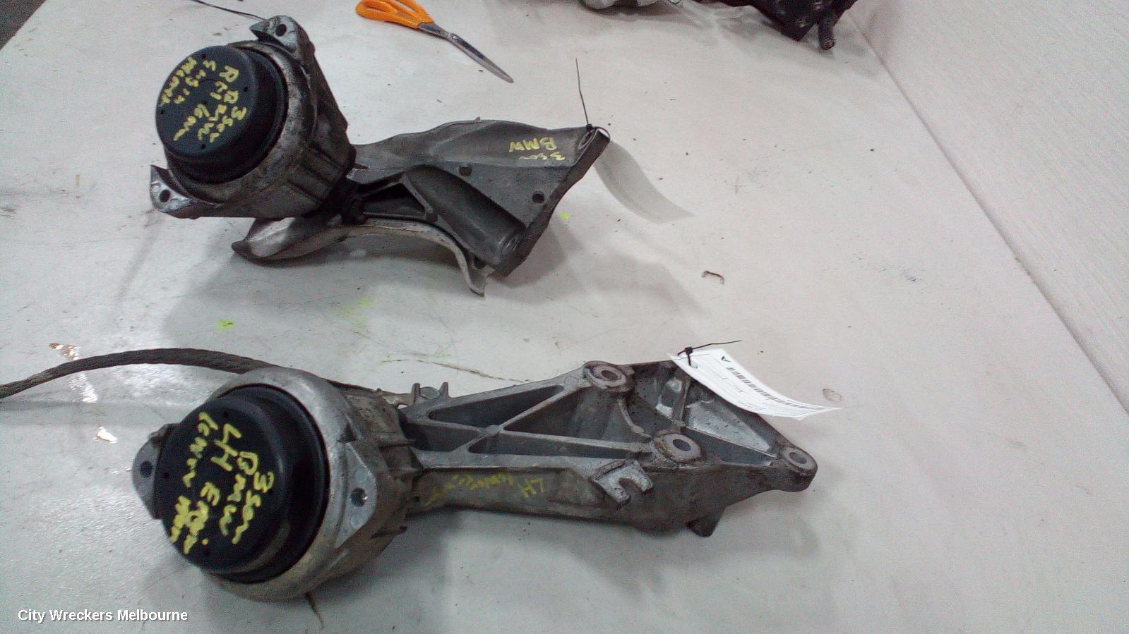 BMW 3 SERIES MOUNT, PETROL, 2.0, 320I, N46/N46B/N46T, ENGINE BRACKET (LH SIDE), E90/E91, SEDAN/WAGON, 03/2005 - 01/2012 - Image 3