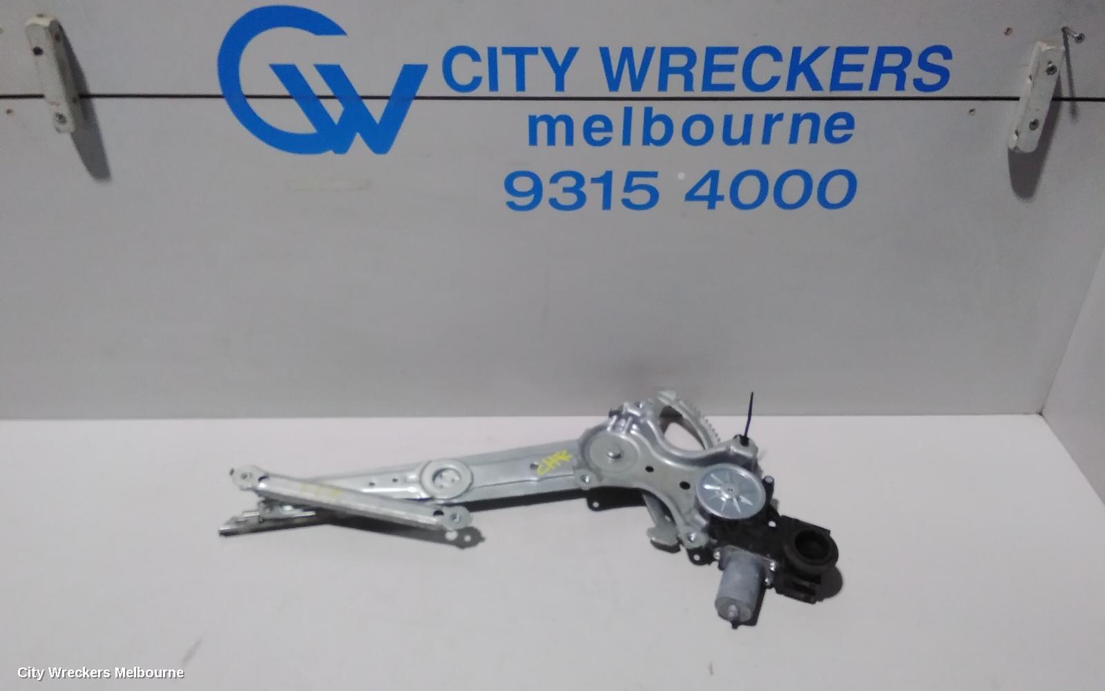 TOYOTA C-HR RIGHT FRONT WINDOW REG/MOTOR, DOOR REG ASSY (REG AND MOTOR), GEN 1, 12/2016 ONWARDS - Image 1