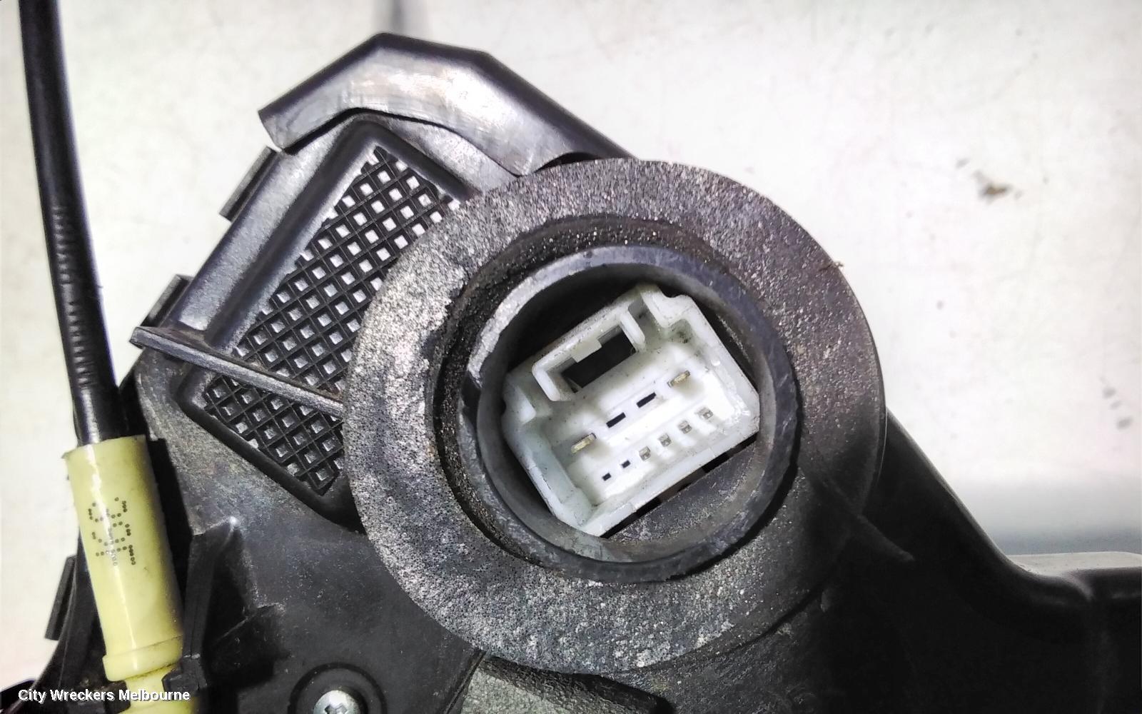 TOYOTA HIACE DOOR/BOOT/GATE LOCK, RIGHT FRONT DOOR LOCK, TRH/KDH, 03/2005 - 04/2019 - Image 3