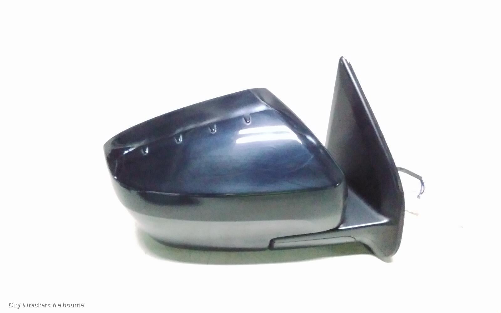 ISUZU MU-X RIGHT DOOR MIRROR, 2ND GEN, W/ MANUAL FOLD, NON HEATED TYPE, BLACK, 03/2021 ONWARDS - Image 1
