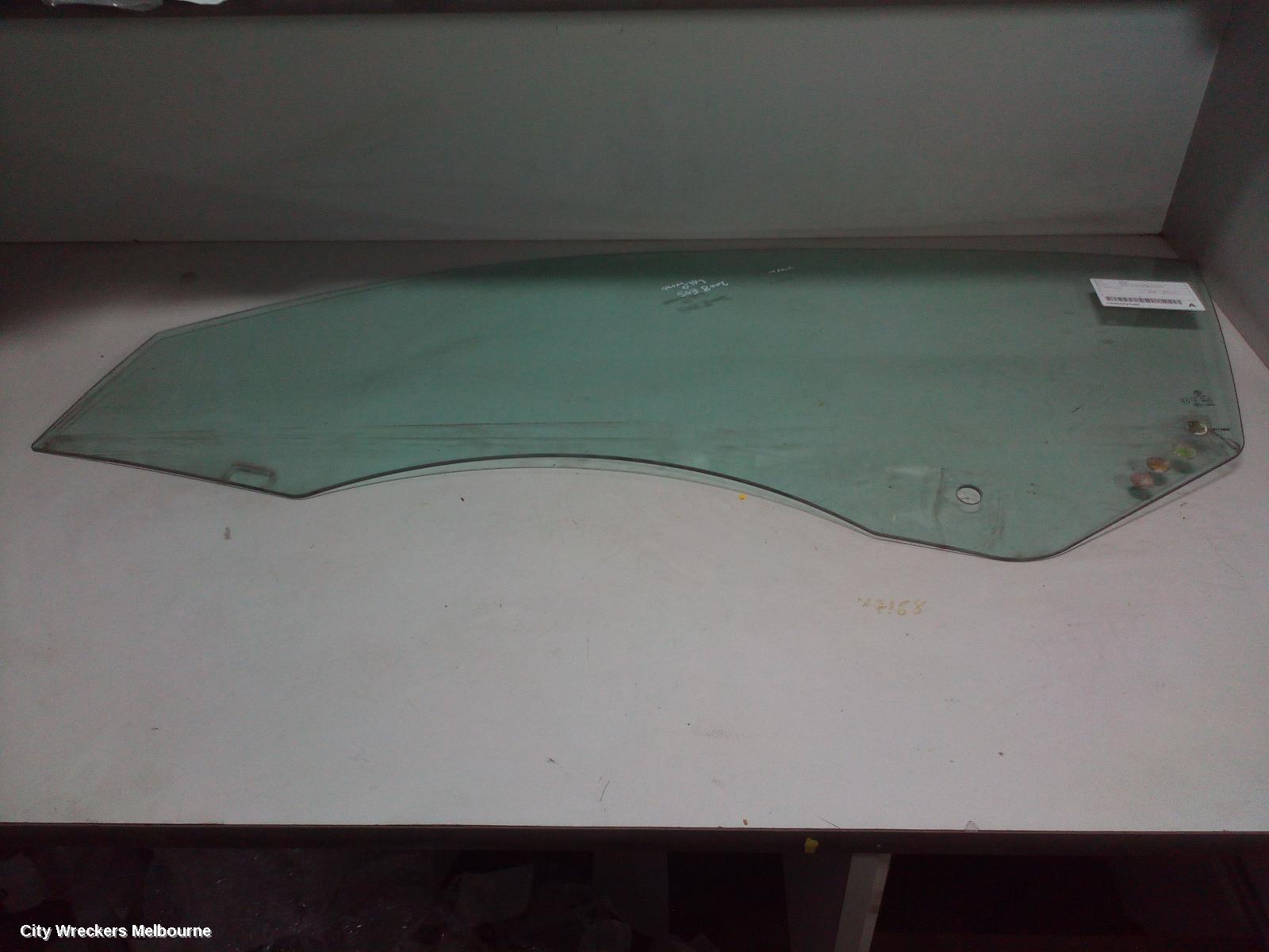 VOLKSWAGEN EOS LEFT FRONT DOOR WINDOW, 1F, 02/2007 - 12/2014 - Image 1