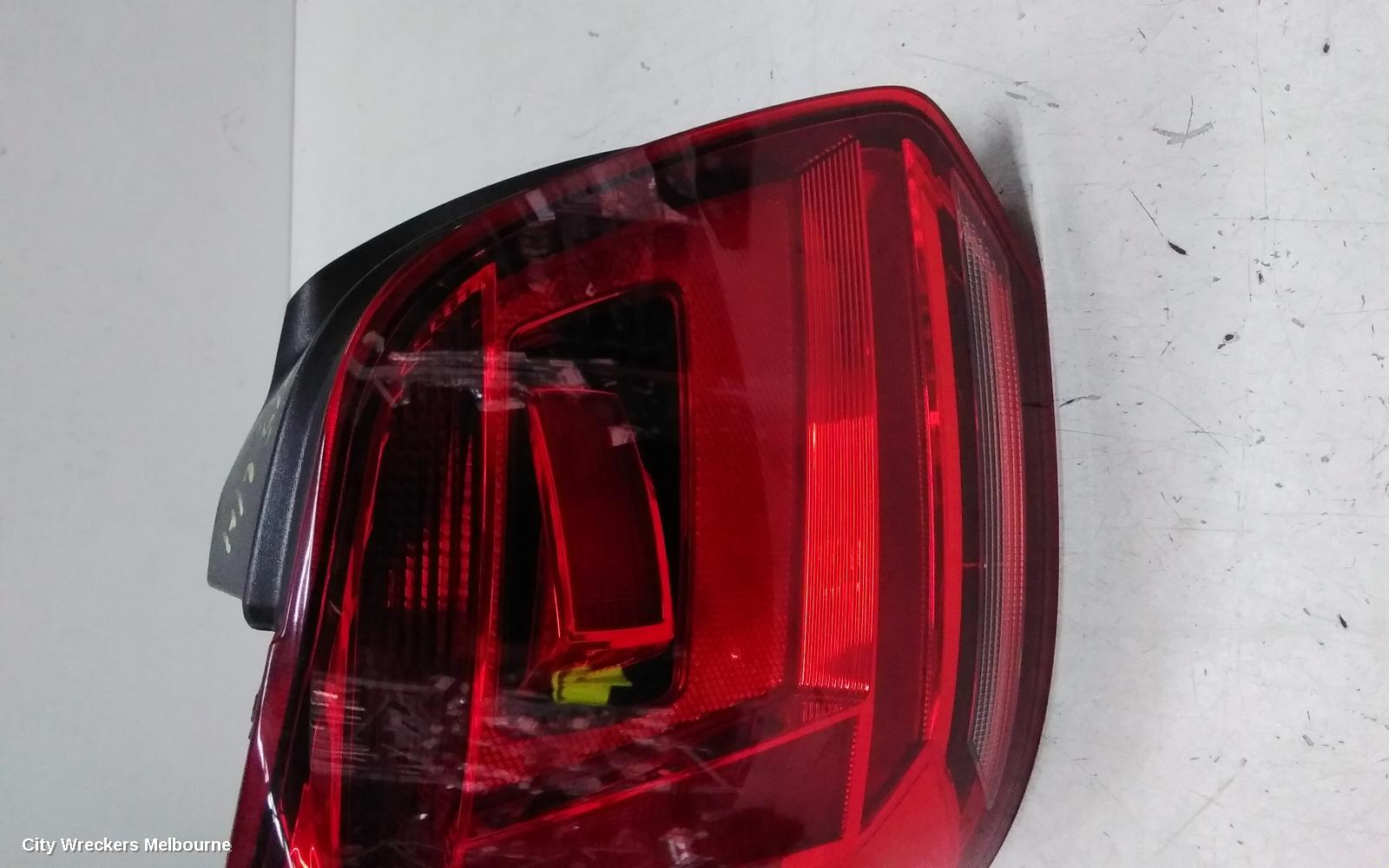 VOLKSWAGEN POLO LEFT TAILLIGHT, 6R, COMFORTLINE/TRENDLINE, RED INSERT TYPE, 05/2014 - 09/2017 - Image 2