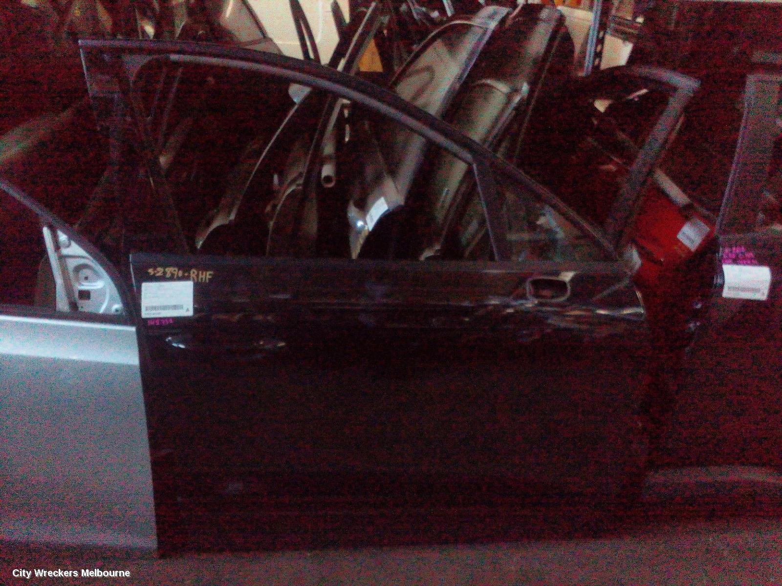 PORSCHE MACAN RIGHT FRONT DOOR, 95B, 06/2014 - 12/2025 - Image 1