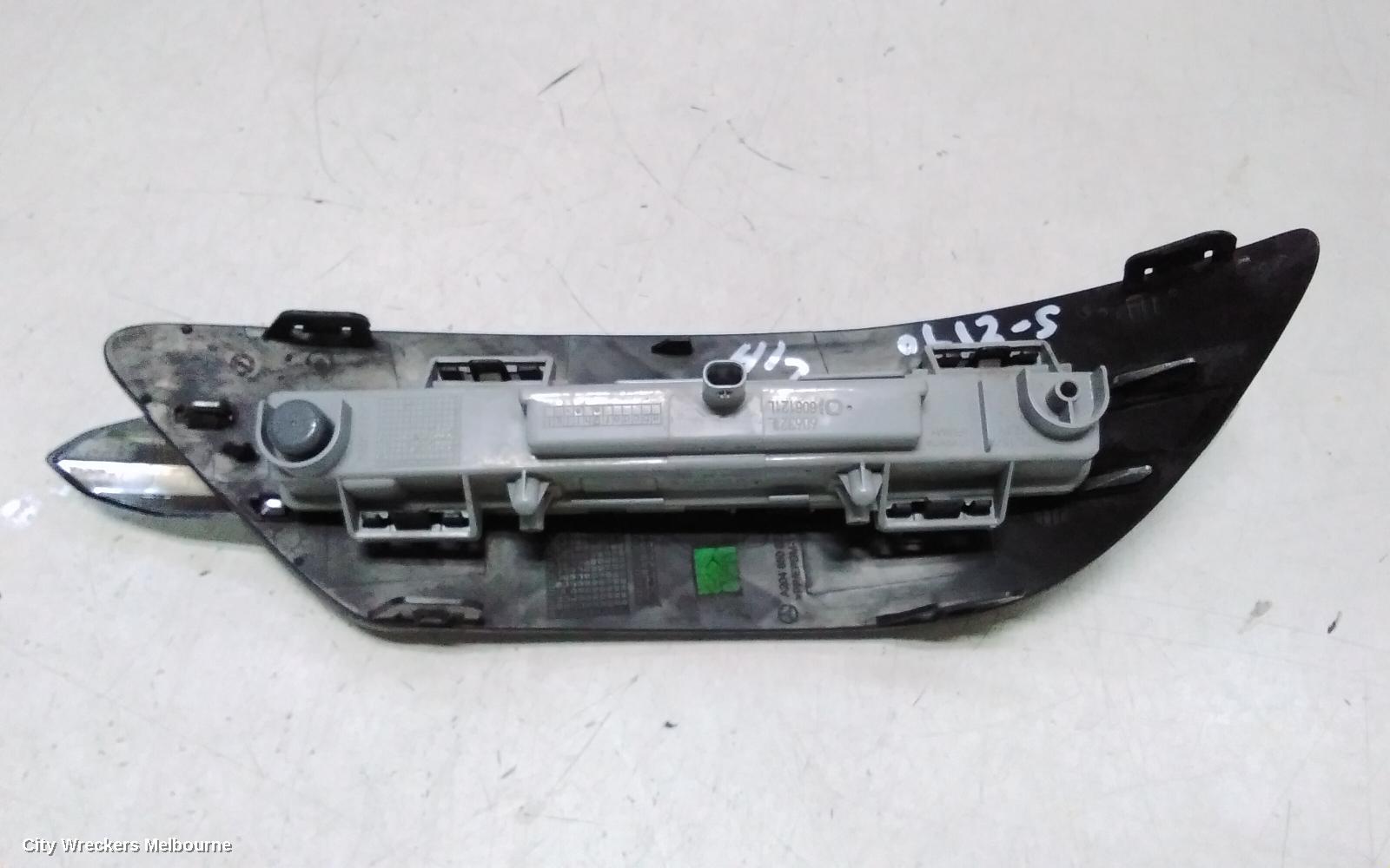 MERCEDES C CLASS LEFT INDICATOR/FOG/SIDE, DAYTIME RUNNING LAMP, W204/S204/C204, STRIP TYPE (WHITE HOUSING), 03/2011 - 01/2015 - Image 3