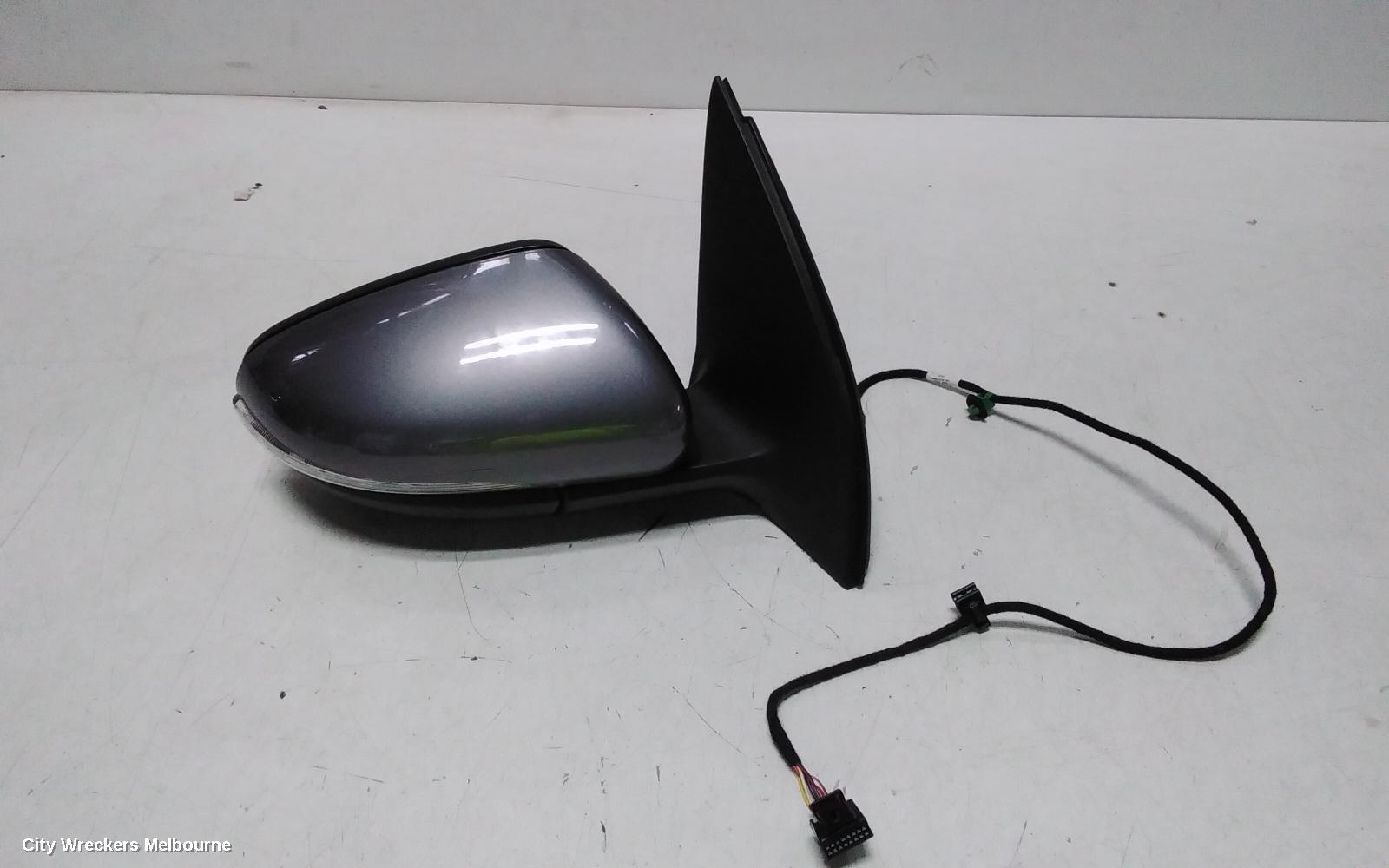 VOLKSWAGEN GOLF RIGHT DOOR MIRROR, GEN 6, HATCH, MANUAL FOLD, NON MEMORY TYPE (6XN), 6 WIRE, 10/2008 - 03/2013 - Image 1
