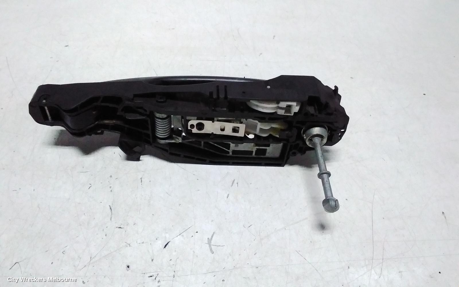 PEUGEOT EXPERT DOOR HANDLE, K0, RH FRONT, OUTER, BLACK, NON KEYLESS ENTRY TYPE, 04/2018 ONWARDS - Image 2