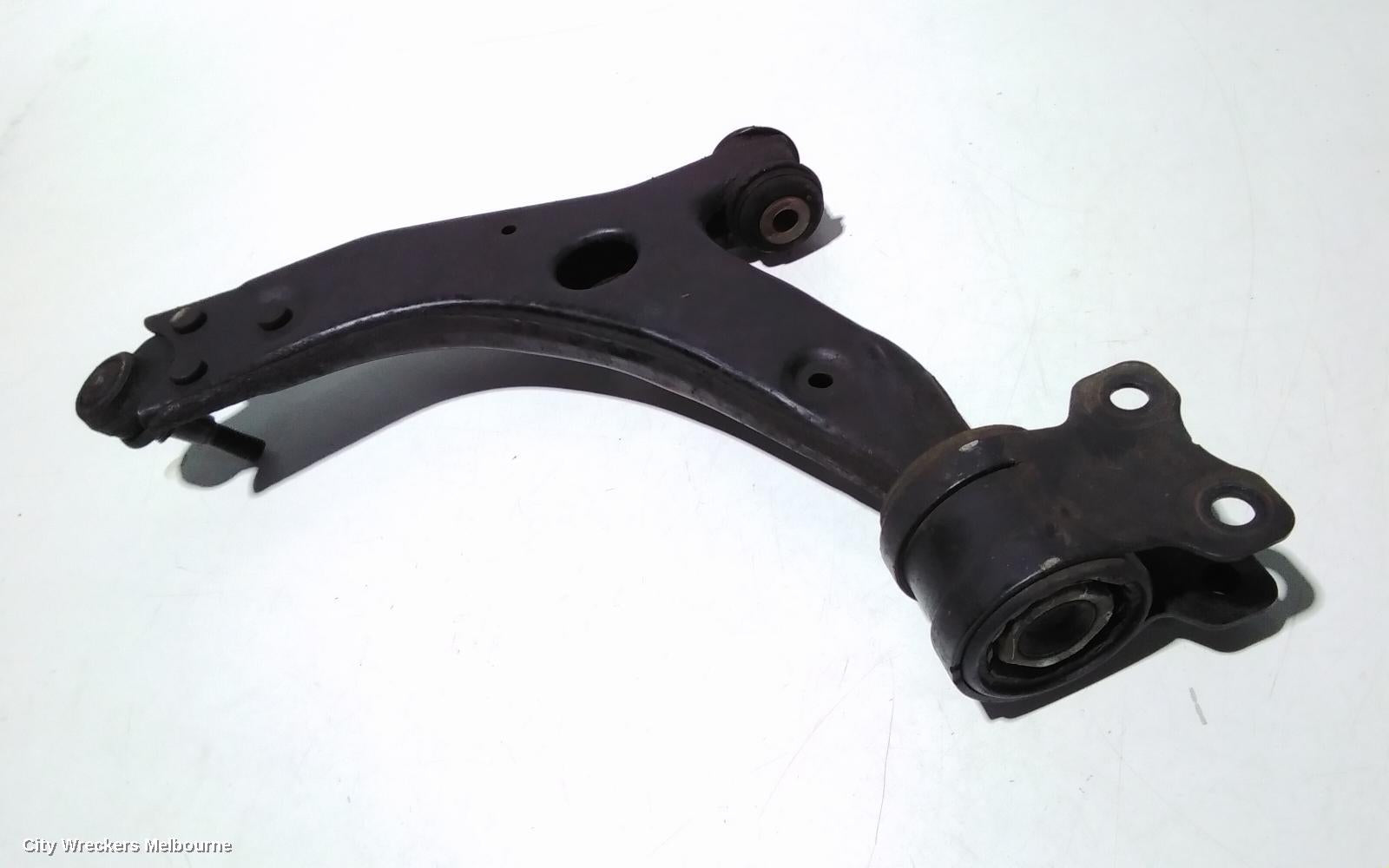 FORD FOCUS RIGHT FRONT LOWER CONTROL ARM, LT-LV, 05/2007 - 07/2011 - Image 3