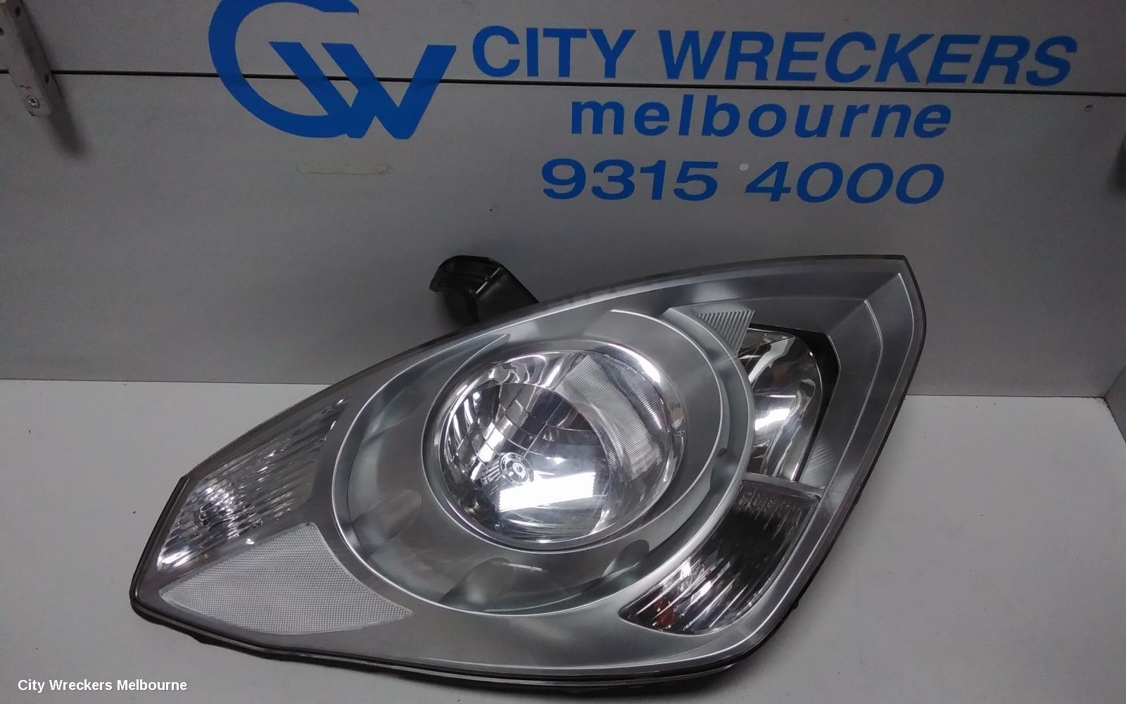 HYUNDAI ILOAD/IMAX RIGHT HEADLAMP, TQ, ILOAD/IMAX, HALOGEN TYPE, 11/2007 - 02/2018 - Image 3