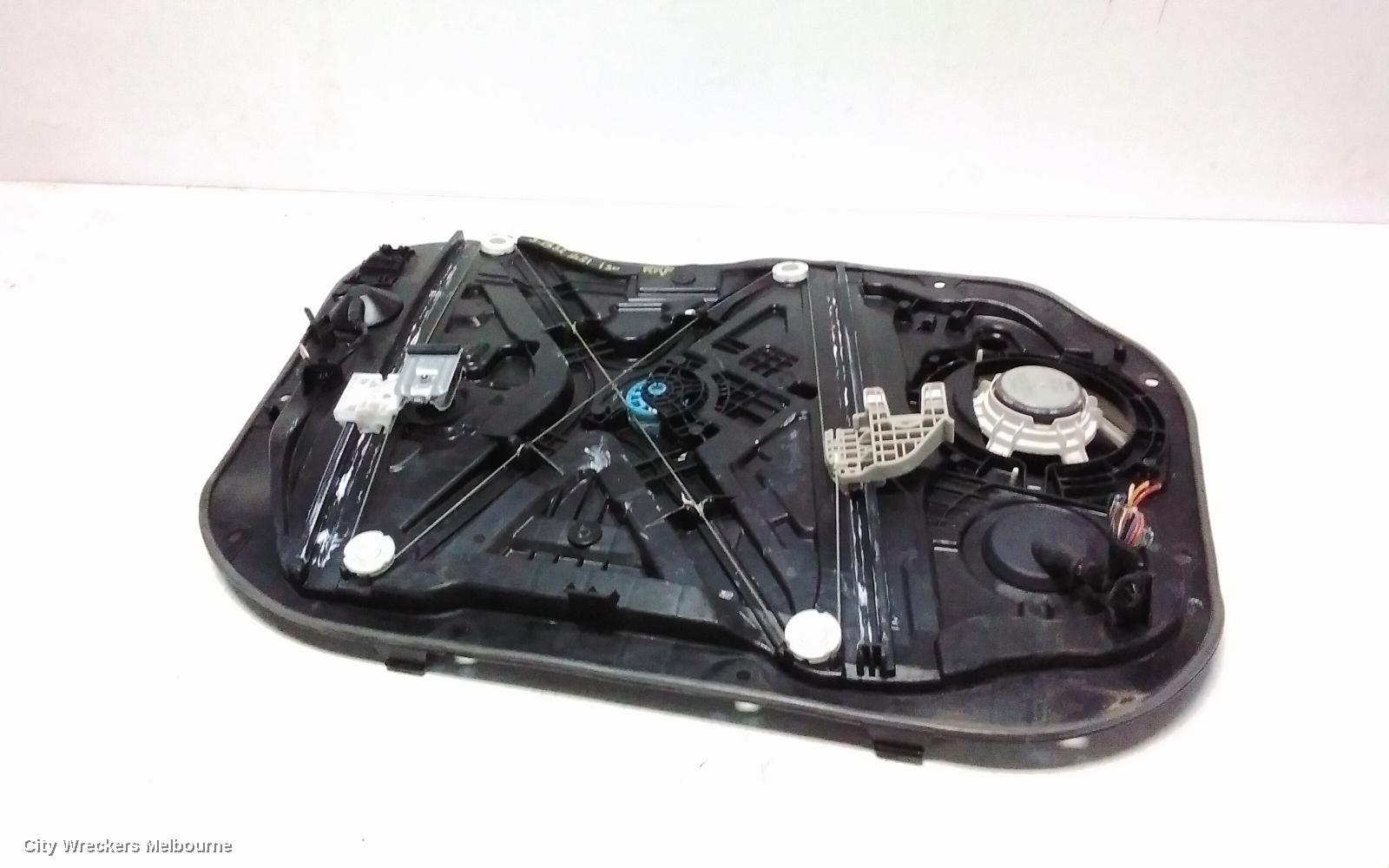 HYUNDAI I30 RIGHT FRONT WINDOW REG/MOTOR, PD, HATCH, DOOR REG ASSY (REG AND MOTOR), 2 PIN TYPE, 03/2017 ONWARDS - Image 3
