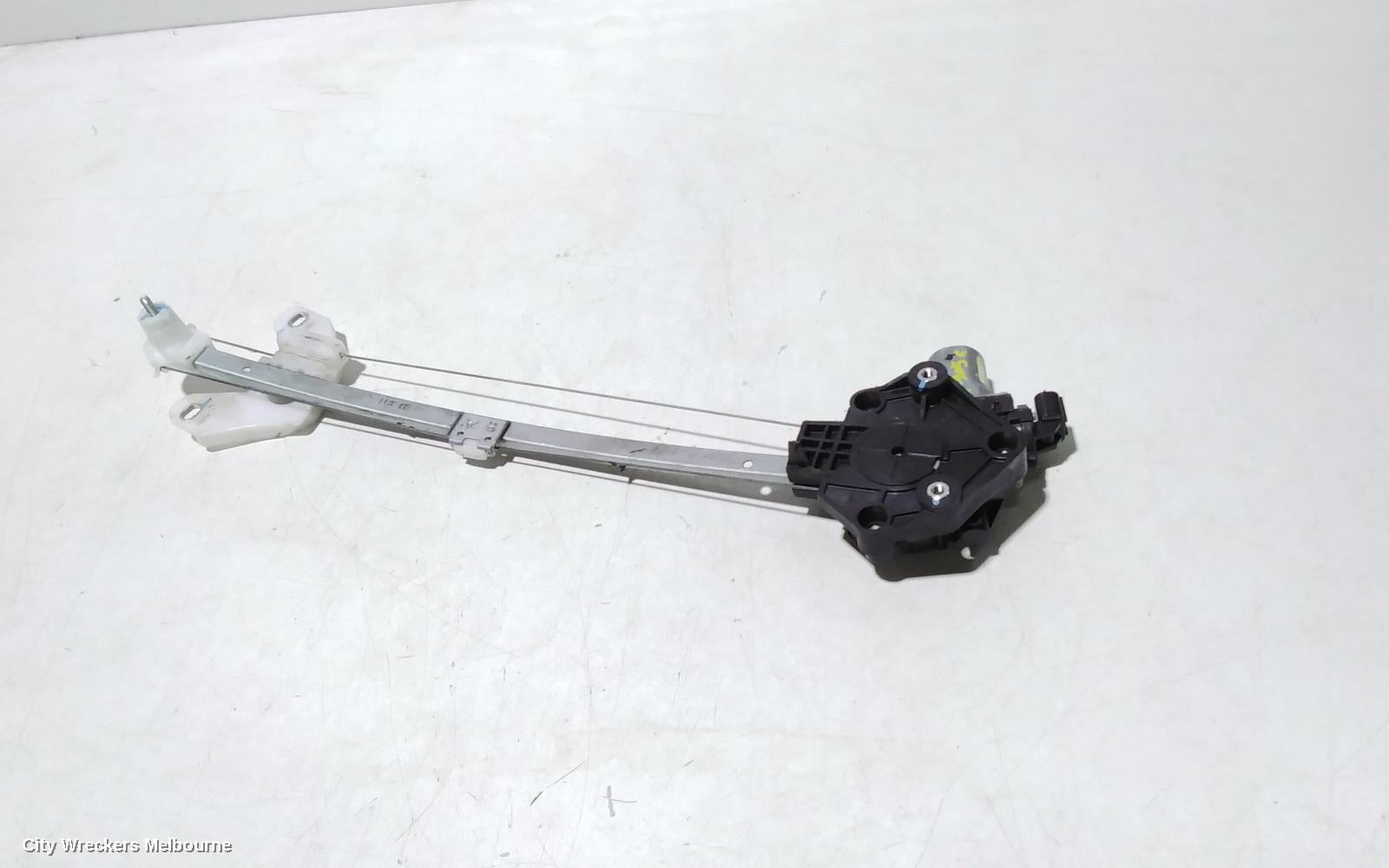 HONDA CIVIC LEFT REAR WND REG/MOTOR, 10TH GEN, SEDAN, 05/2016 - 08/2021 - Image 3