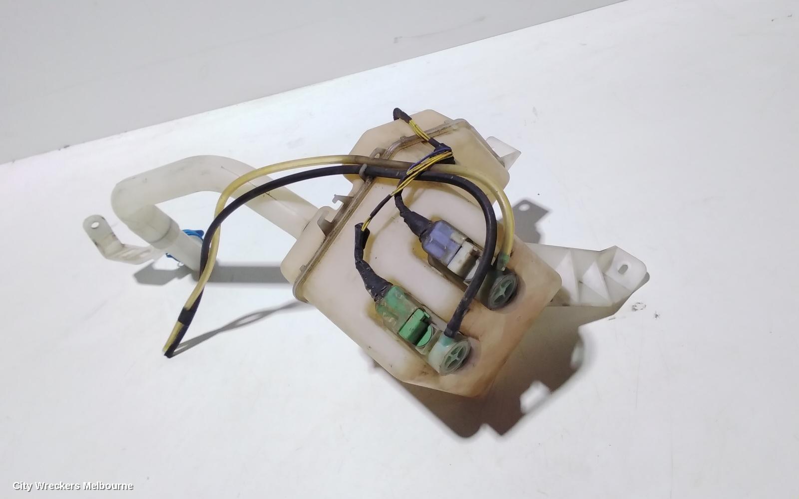 SUZUKI SWIFT WASHER BOTTLE, RS415/RS416, 09/2004 - 02/2011 - Image 2