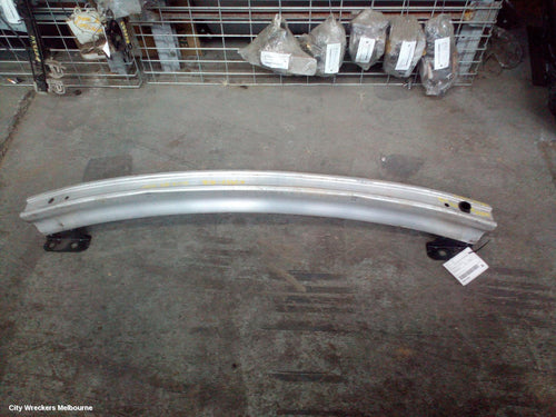 AUDI Q7 R/BAR BRACKET/REINFO, REINFORCEMENT, 4L, 09/2006 - 08/2015 - Image 1