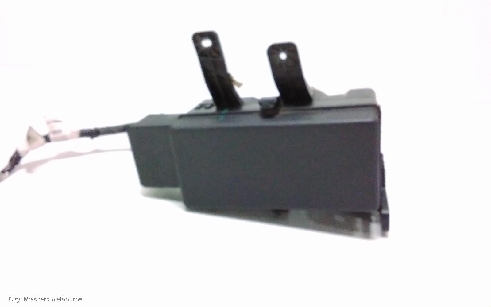 LDV G10 FUSE BOX, ENGINE BAY, PETROL, 2.0/2.4, SV7A/SV7C, WAGON/VAN, 04/2015 ONWARDS - Image 2
