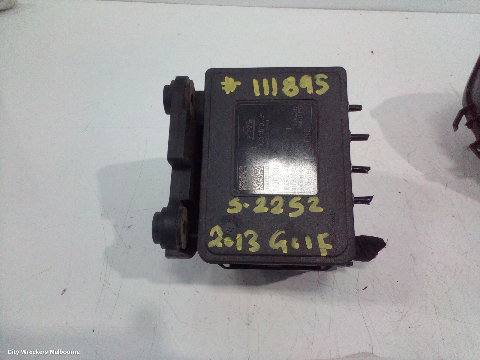 VOLKSWAGEN GOLF ABS PUMP/MODULATOR, GEN 7, ON MOTOR P/N 5Q0614517R, 12/2012 - 08/2020 - Image 1