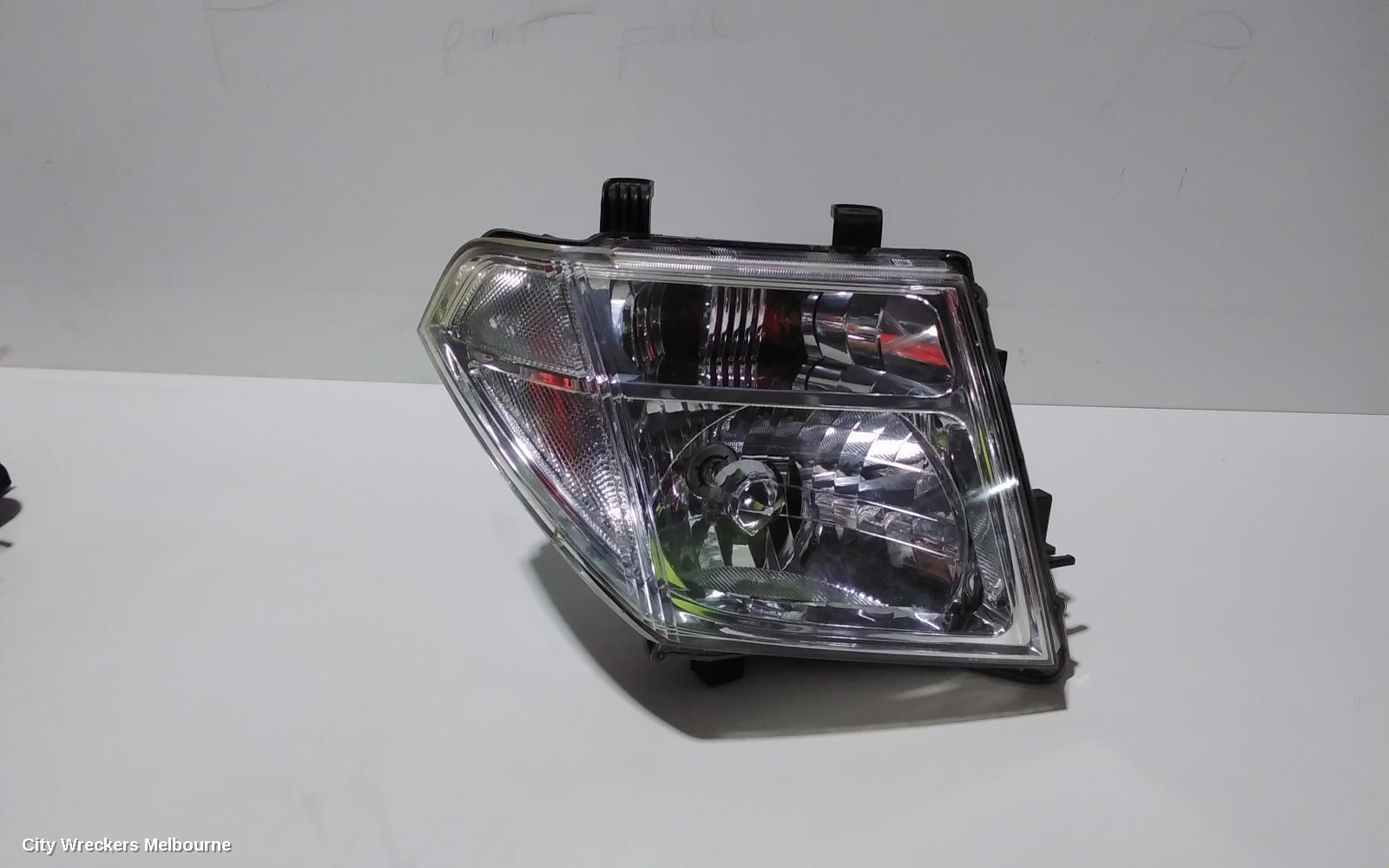NISSAN NAVARA RIGHT HEADLAMP, D40 (VIN MNT), 09/2005 - 08/2015 - Image 2