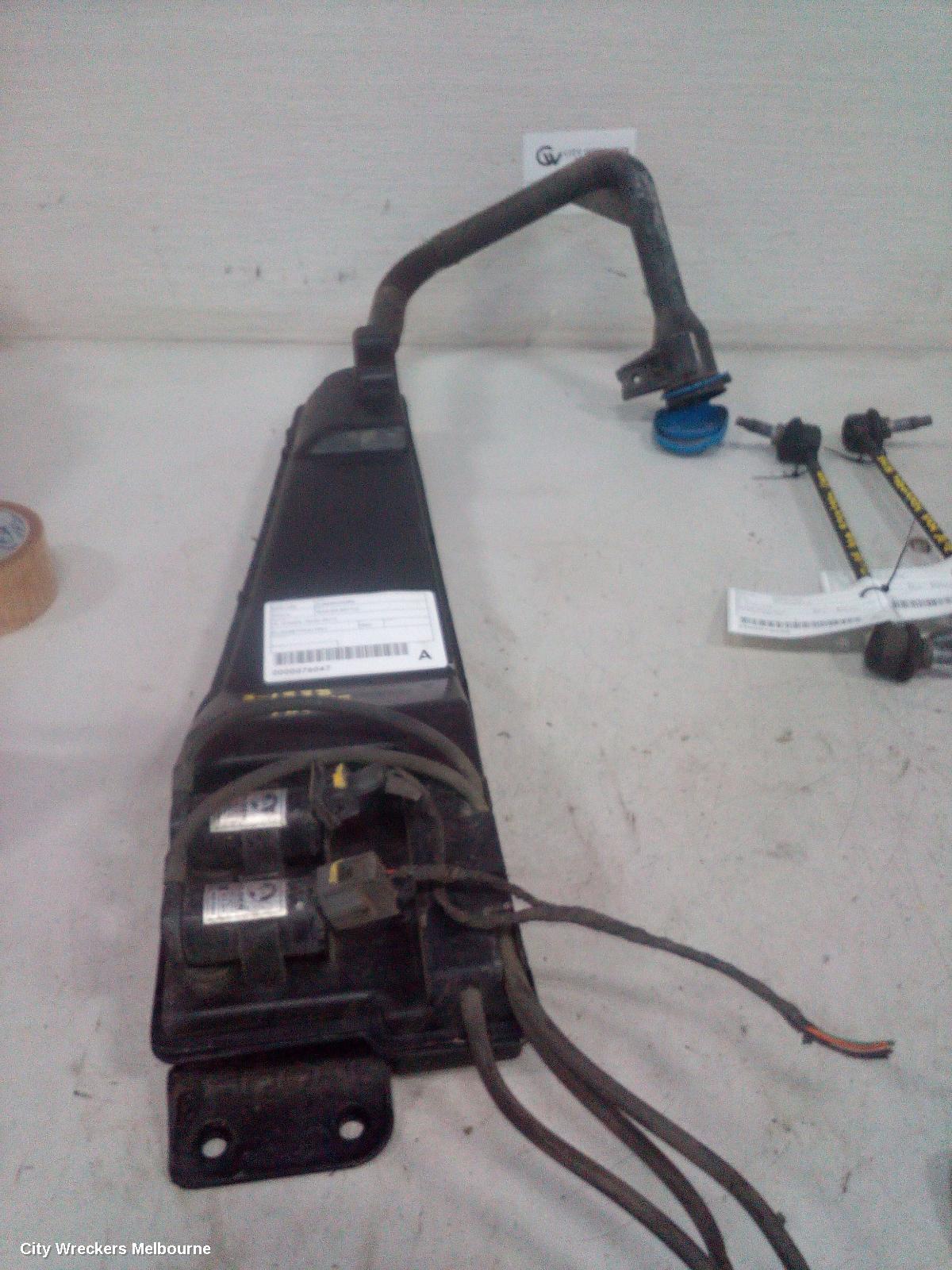 HOLDEN COMMODORE WASHER BOTTLE, VE, WAGON, 08/2006 - 04/2013 - Image 2