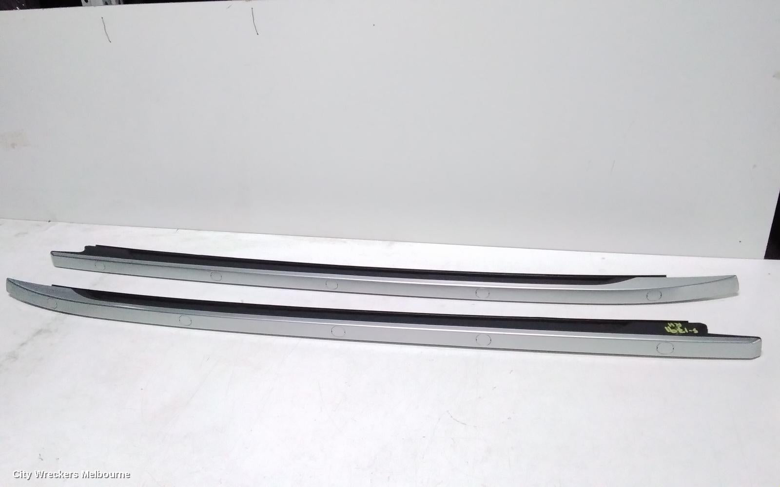 KIA SELTOS ROOF RAIL - Image 1