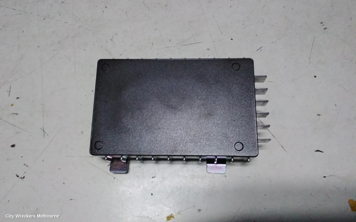 VOLVO XC40 ECU, WIRELESS CHARGING MODULE, 02/2018 - 05/2022 - Image 1