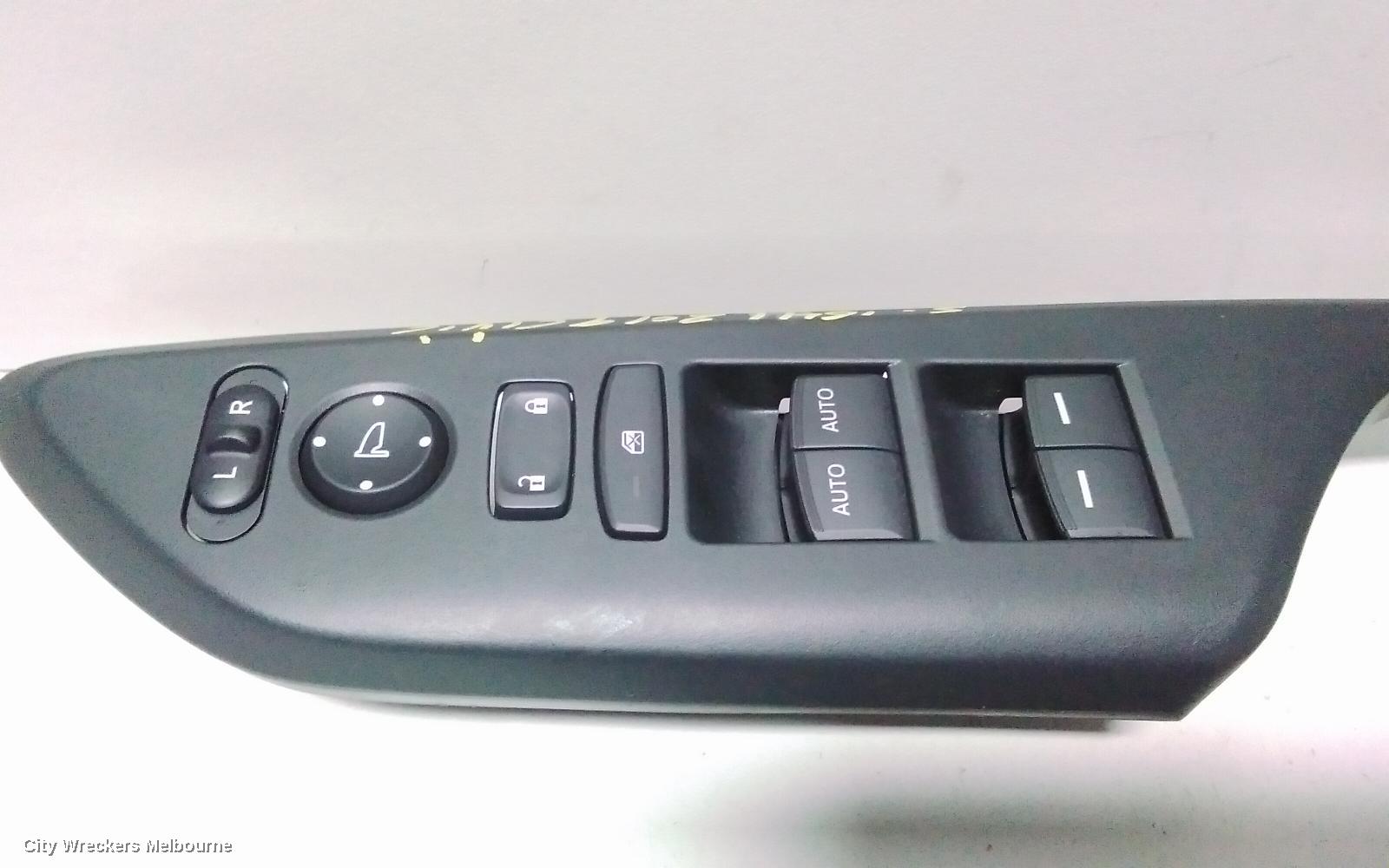 HONDA CIVIC PWR DR WIND SWITCH, RH FRONT (MASTER SWITCH), HATCH, MANUAL FOLD TYPE, 10TH GEN, 05/2016 - 08/2021 - Image 2