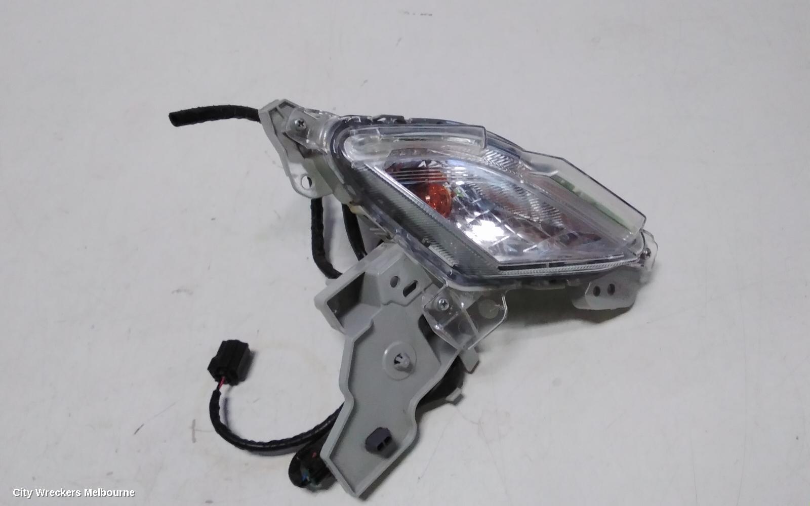 MAZDA CX3 RIGHT INDICATOR/FOG/SIDE, BUMPER FLASHER, DK, 03/2015 ONWARDS - Image 3