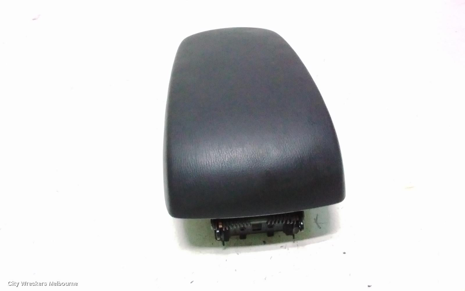 MAZDA CX5 CONSOLE, CONSOLE LID ONLY, NON LEATHER, KE, 02/2012 - 12/2014 - Image 3