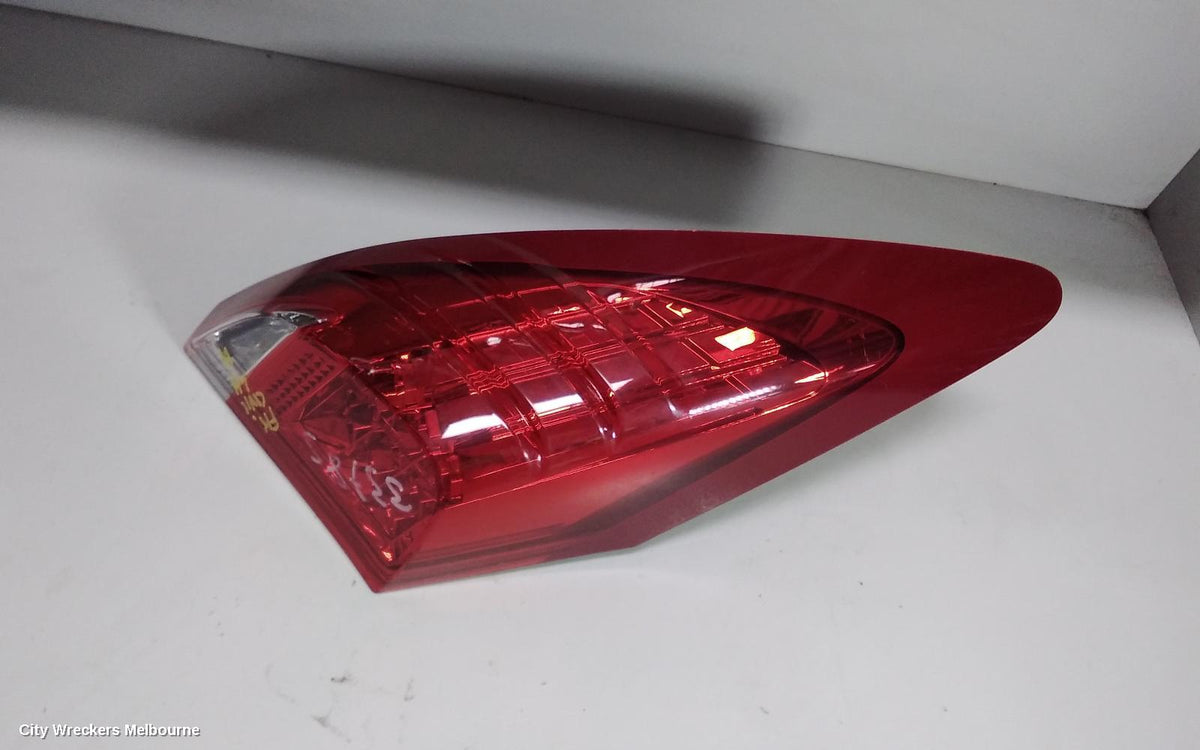 HONDA CIVIC LEFT TAILLIGHT, 9TH GEN, HATCH (VIN SHHFK), 06/2012 - 03/2015 - Image 2