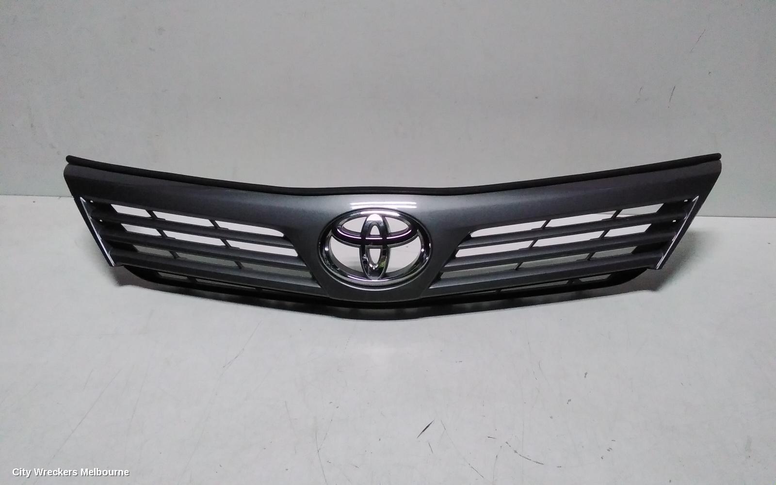 TOYOTA CAMRY GRILLE, RADIATOR GRILLE, ASV50, ALTISE, 3 LOUVRE TYPE, 11/2011 - 03/2015 - Image 1