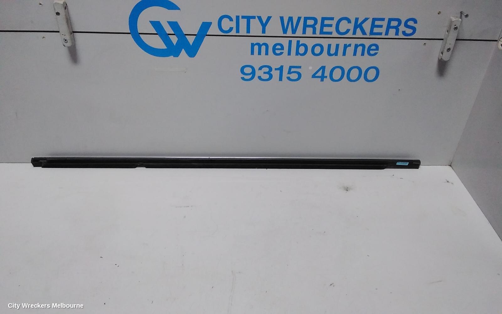 VOLKSWAGEN TIGUAN DOOR MOULD, RHR DOOR MOULD: 74031, 5NA, 06/2016 - 02/2024 - Image 2