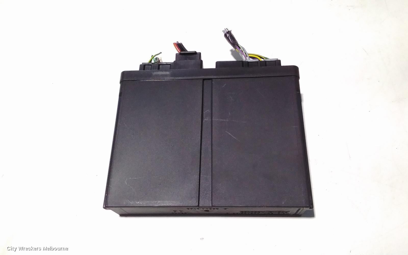 HOLDEN INSIGNIA, GA, 02/2015 - 01/2017, KEYLESS ENTRY MODULE    5DK 009703-01: 90267 - Image 3