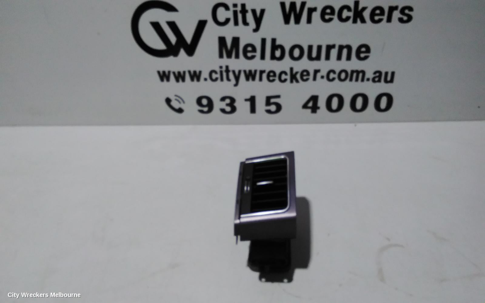 LAND ROVER RANGEROVER SPORT, L494, 12/2013 - 04/2022, RH AIRVENT: 103767 - Image 1
