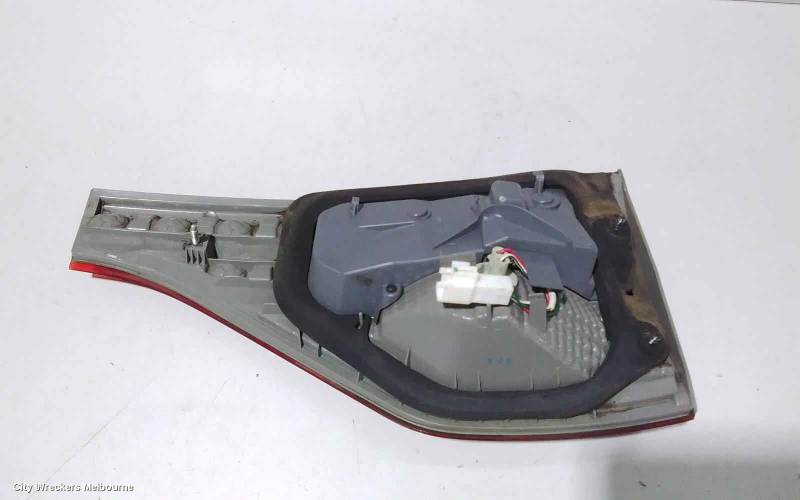 TOYOTA TARAGO REAR GARNISH, TAILGATE LAMP (LH SIDE), ACR50R, 03/2006 - 12/2008 - Image 3