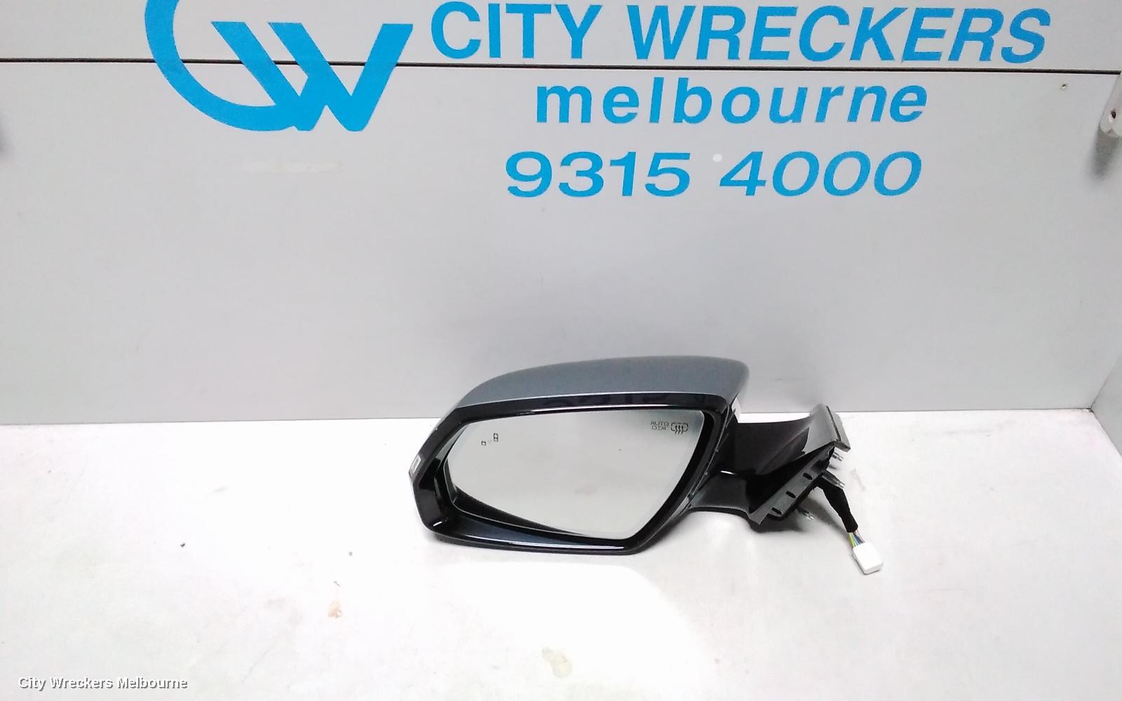 HYUNDAI GENESIS LEFT DOOR MIRROR, DH, SENSORY & ULTIMATE PACK TYPE, 11/2014 - 01/2018 - Image 1