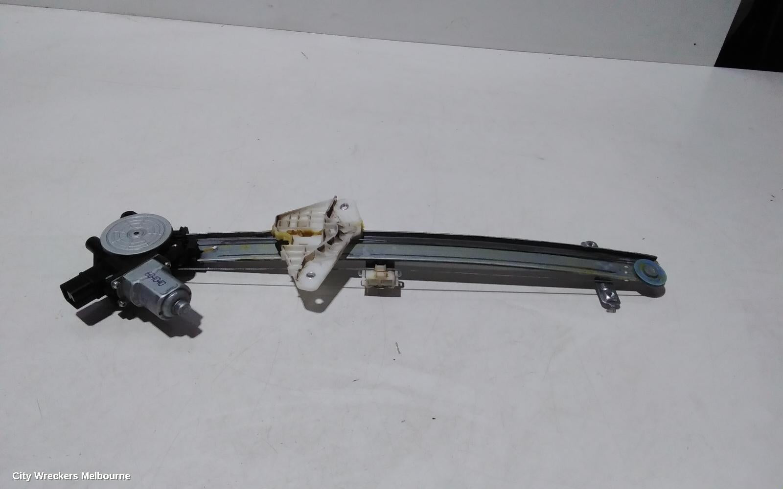 SUBARU IMPREZA RIGHT FRONT WINDOW REG/MOTOR, G4, POWER, 12/2011 - 10/2016 - Image 1