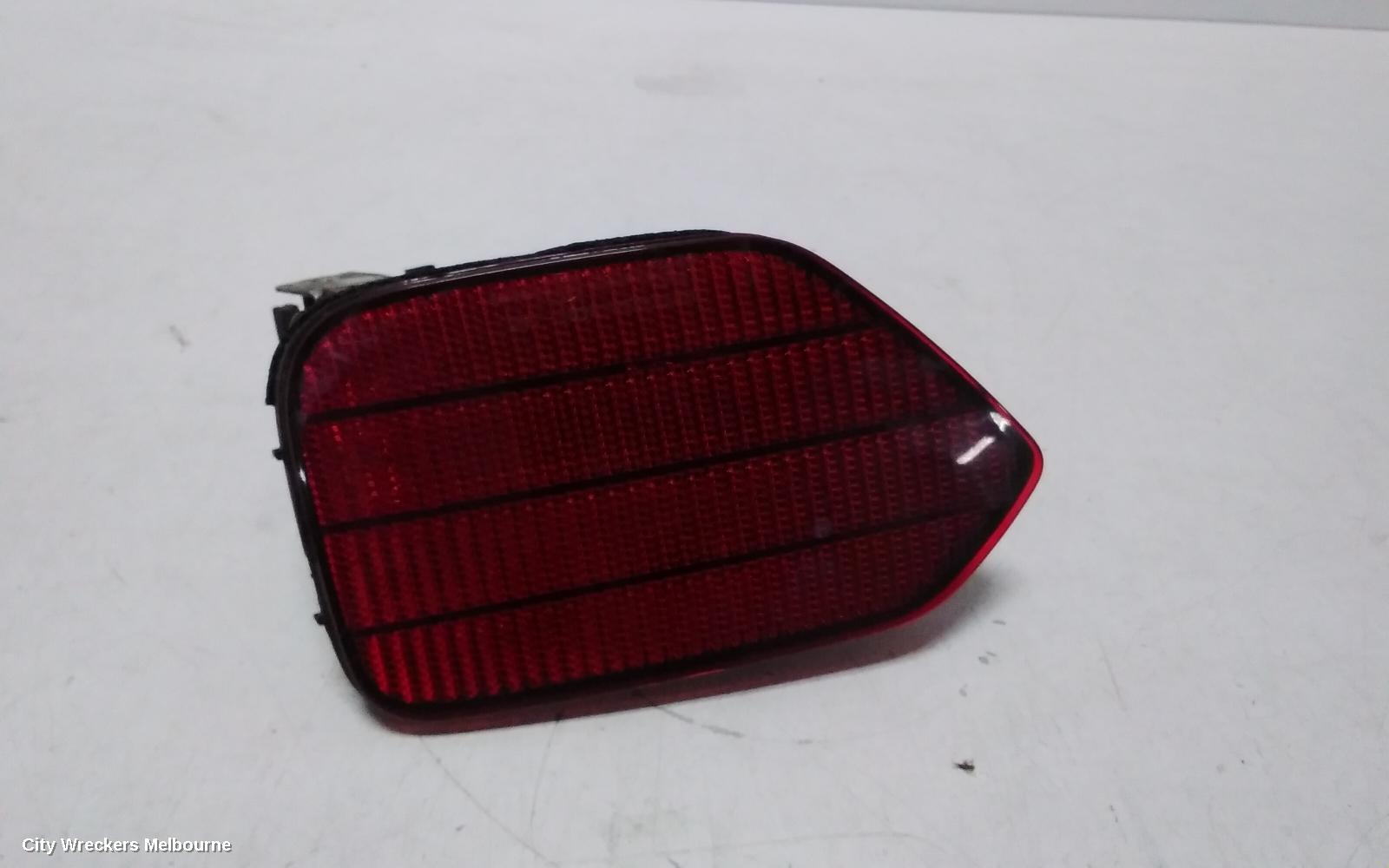 SUBARU OUTBACK RIGHT TAILLIGHT, 6TH GEN, BUMPER REFLECTOR, 08/2014 ONWARDS - Image 1
