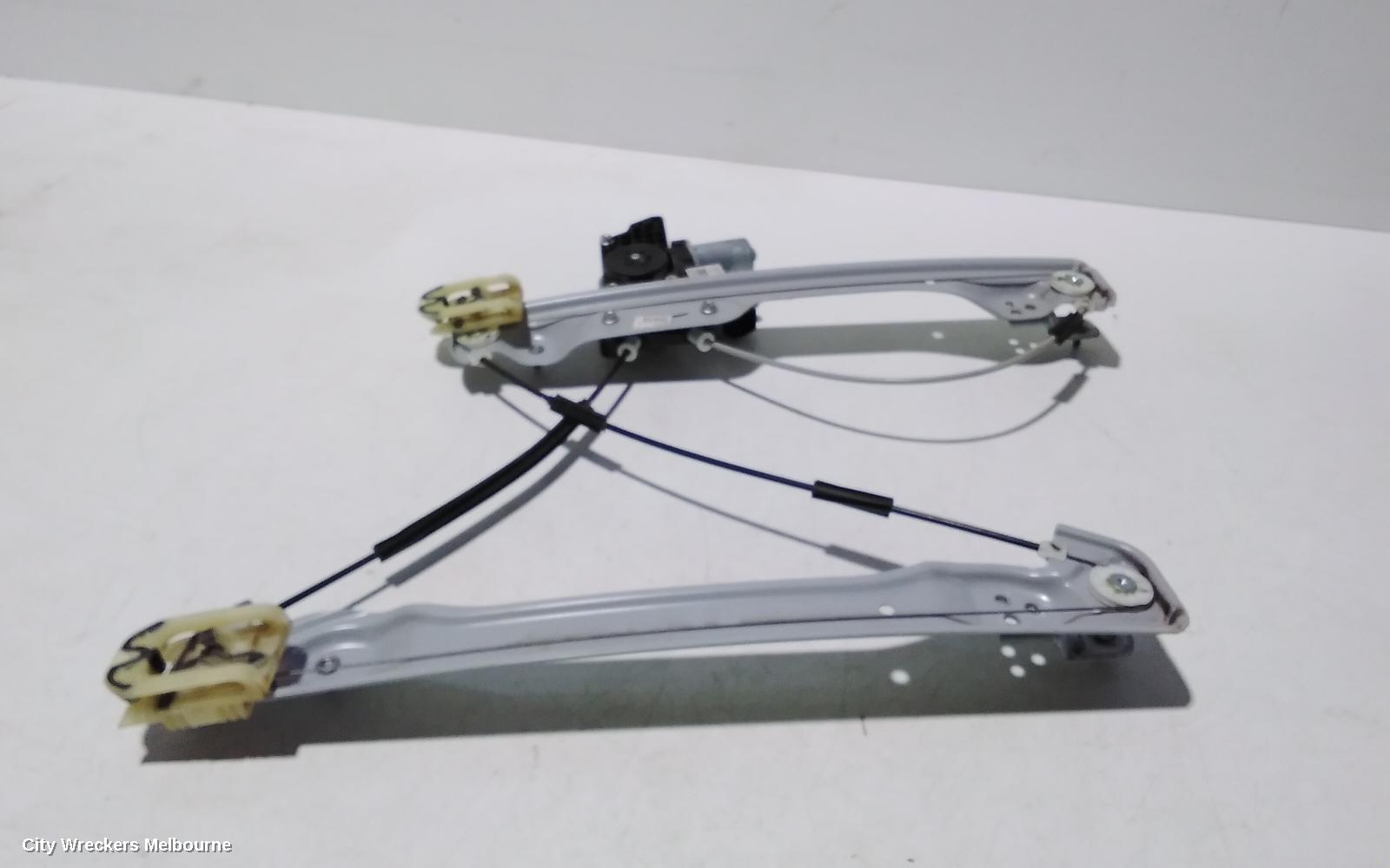 HOLDEN EQUINOX RIGHT FRONT WINDOW REG/MOTOR, EQ, 09/2017 - 12/2020 - Image 1
