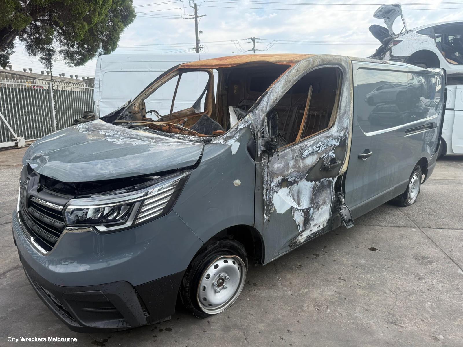 RENAULT TRAFIC LEFT REAR DOOR/SLIDING, X82, SLIDING DOOR, NON WINDOW GLASS TYPE, 01/2015 ONWARDS - Image 3