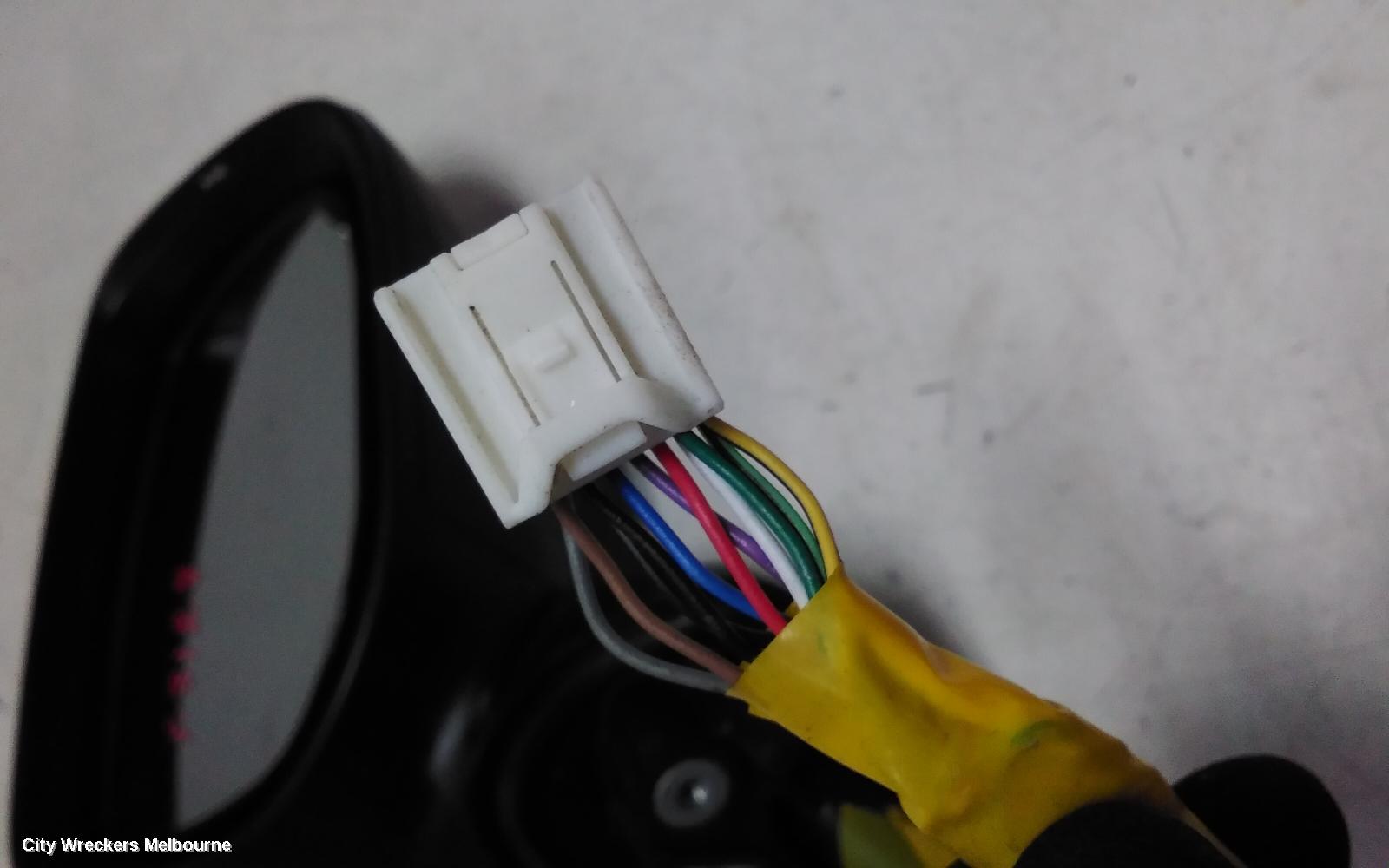 SUBARU FORESTER RIGHT DOOR MIRROR, SK, W/ POWER FOLD, NON MEMORY, NON CAMERA TYPE, COLOUR CODED, 08/2018 - 11/2024 - Image 3