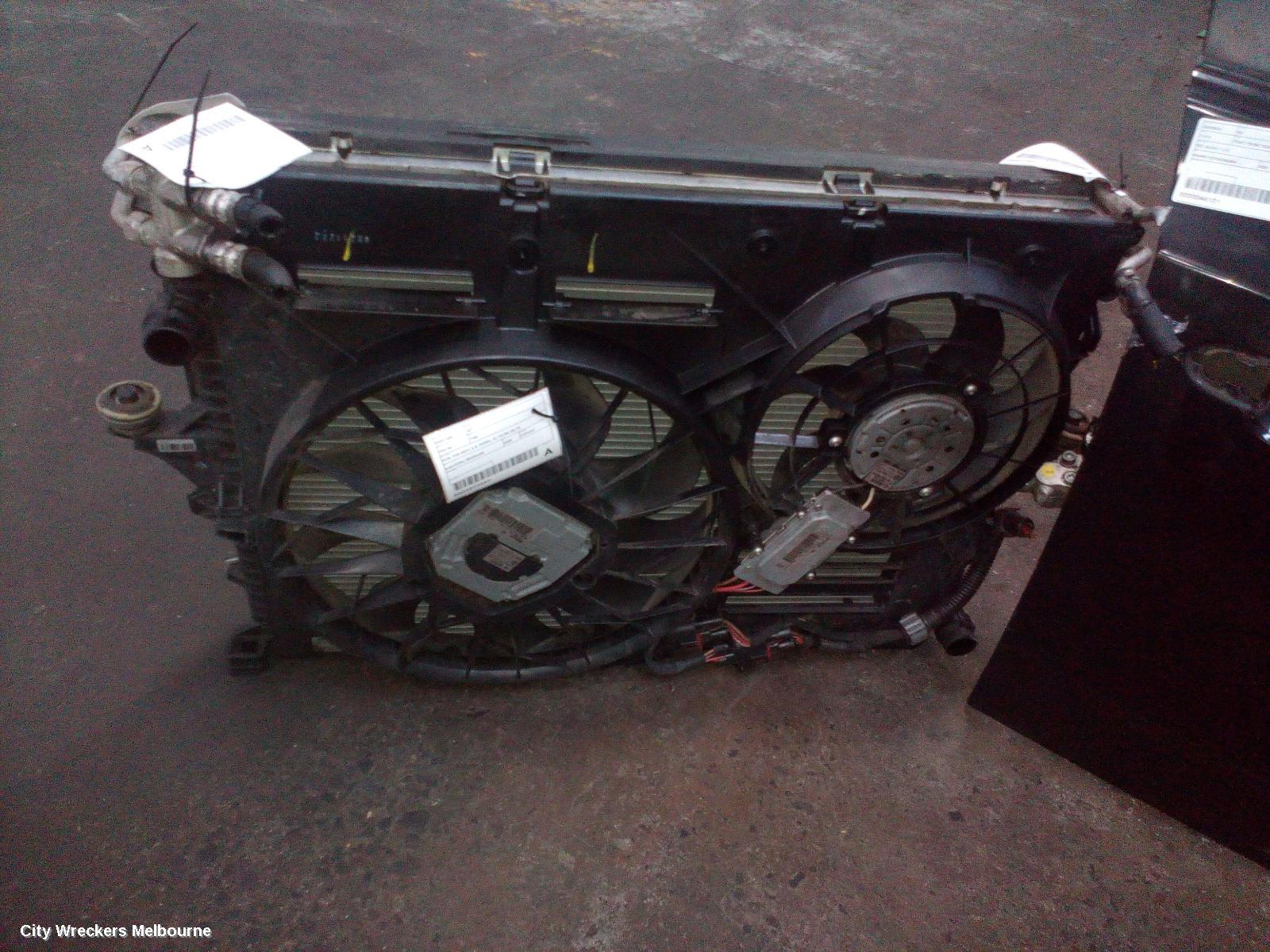AUDI Q7 RADIATOR, AUTO, 4L, 09/2006 - 08/2015 - Image 3